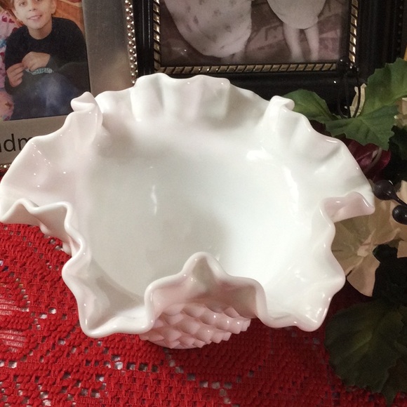 Fenton Art Glass candy dish Milk glass in hobnail pattern. - Picture 2 of 5